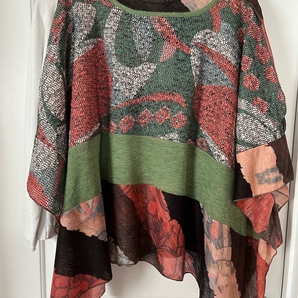 NWT PALILA Boutique Overblouse/ Poncho, Size M++